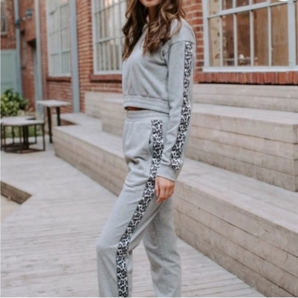 Kittenish leopard jogger set.